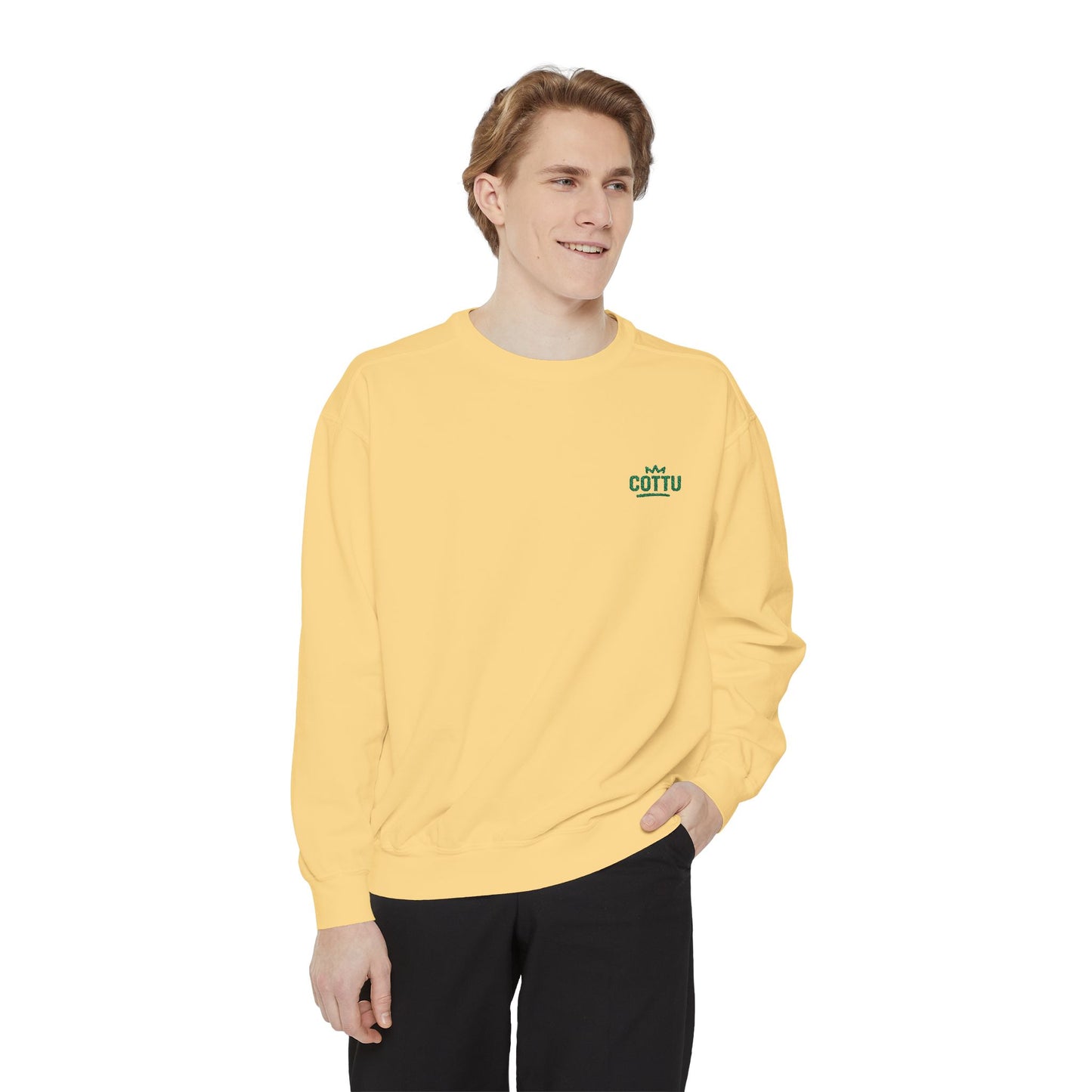 Vintage Comfort Garment-Dyed Sweatshirt for a Chill Vibe
