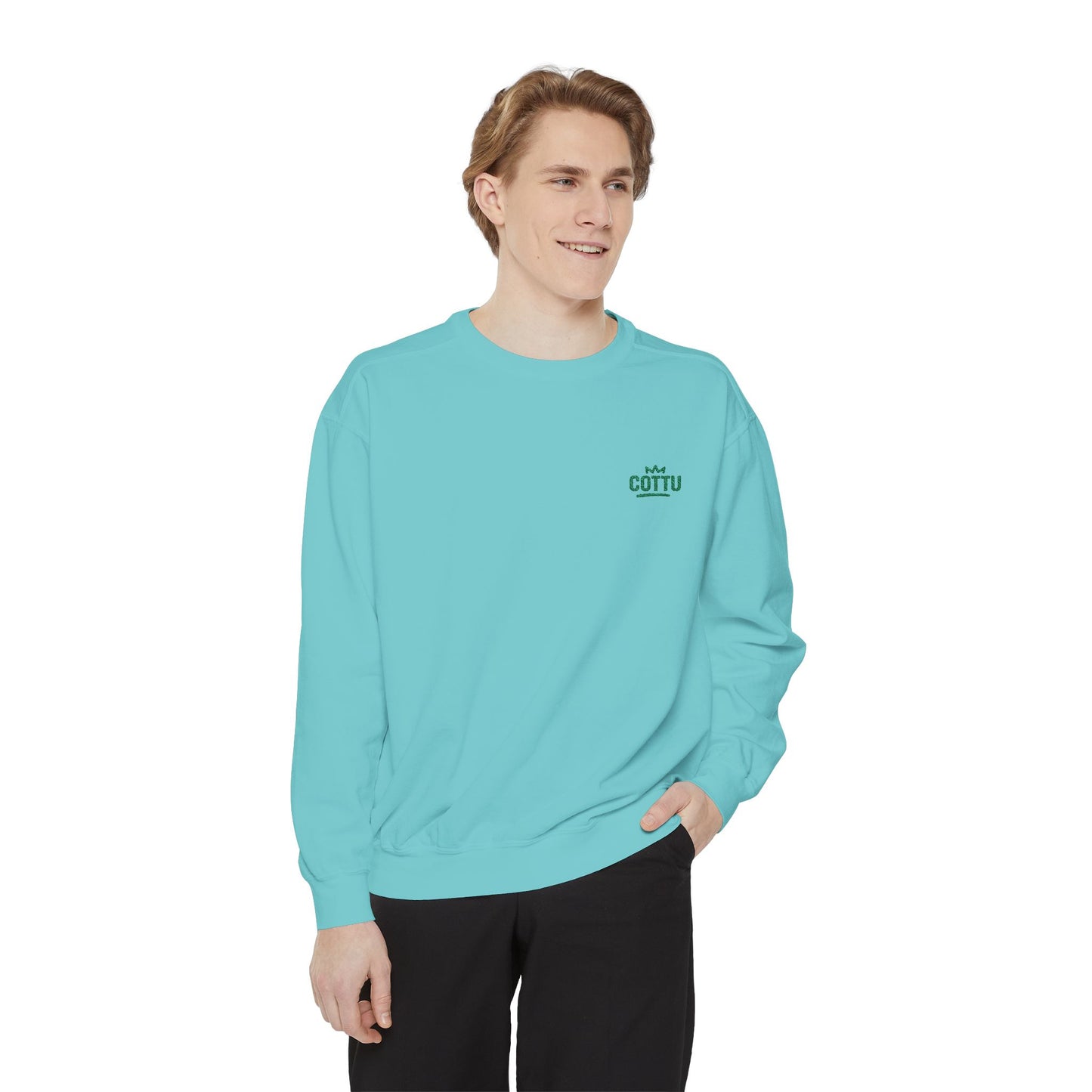 Vintage Comfort Garment-Dyed Sweatshirt for a Chill Vibe