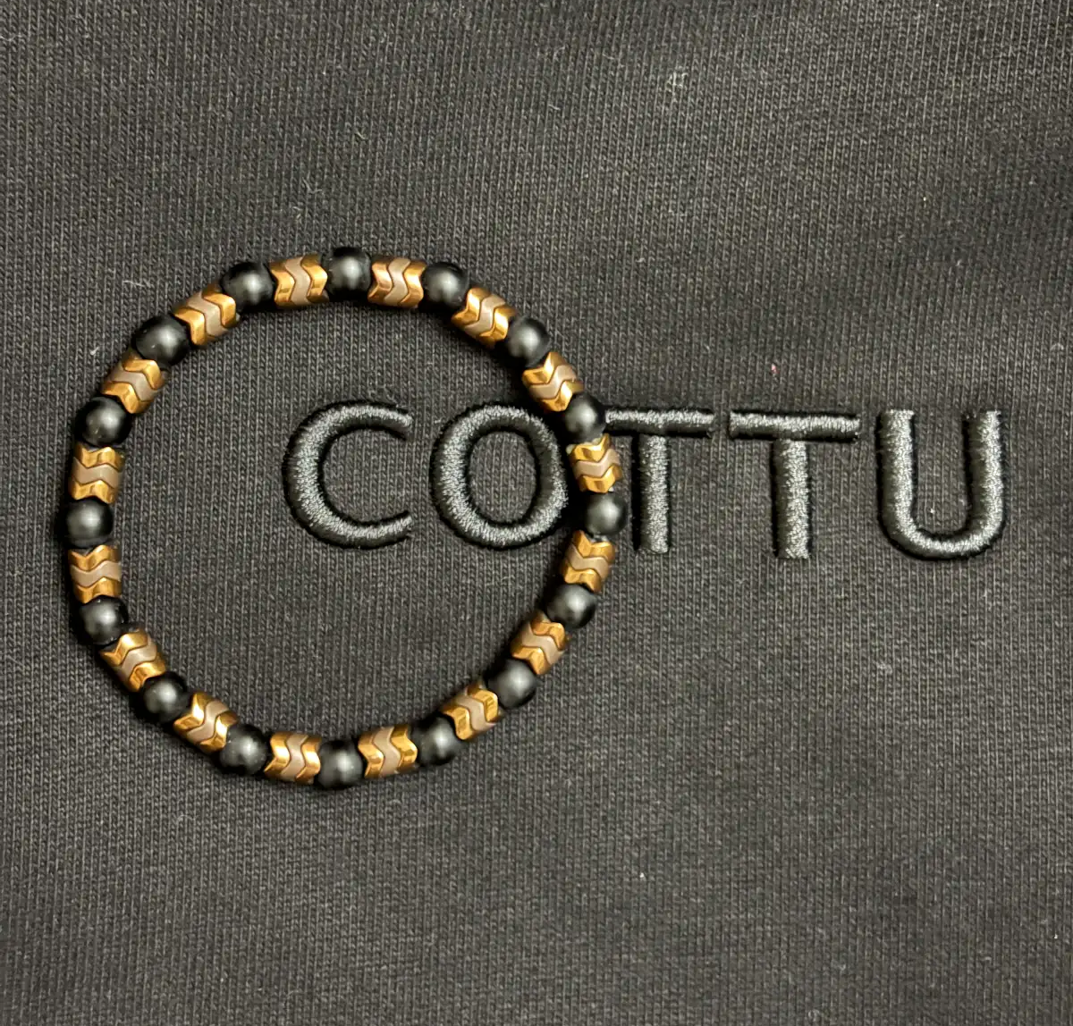 COTTU Onyx &amp; Hematite 6mm Beaded Bracelet